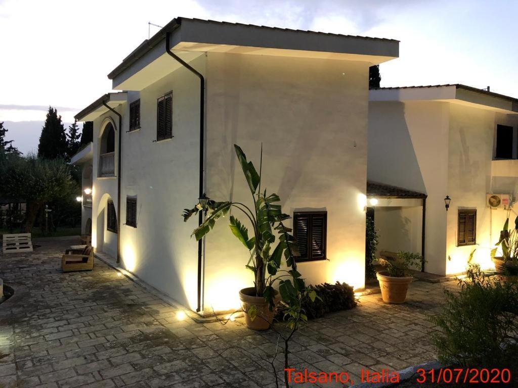 Relais Villa Lama Boutique Hotel Tarento Exterior foto